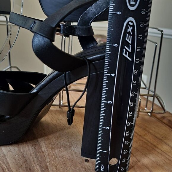 ZARA Black Leather High Heel  Crisscross Straps Platforms EU 40 - Picture 6 of 9